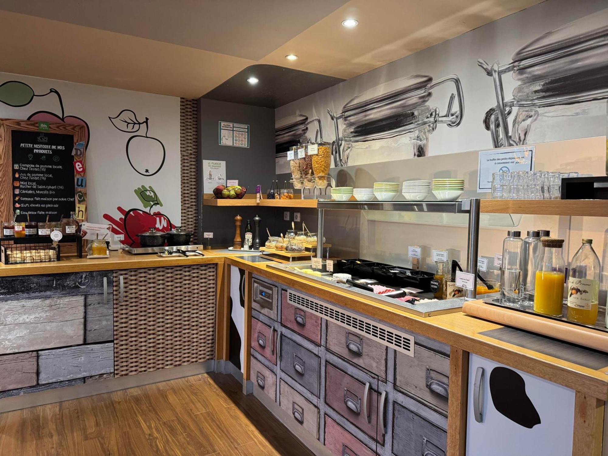 Ibis Styles Angouleme Nord - Hotel Restaurant Champniers  Eksteriør bilde